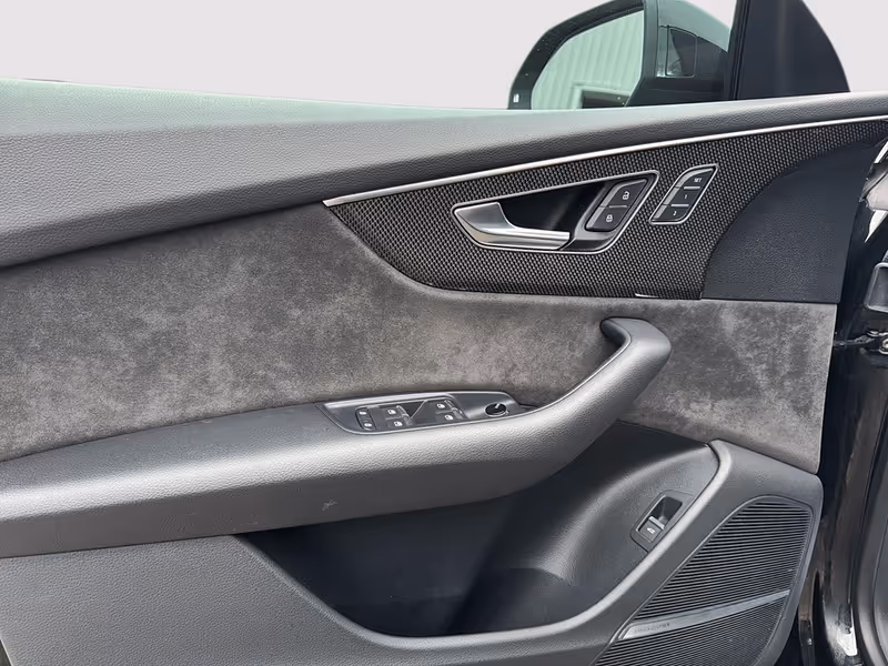 2022 Audi SQ8 Premium Plus