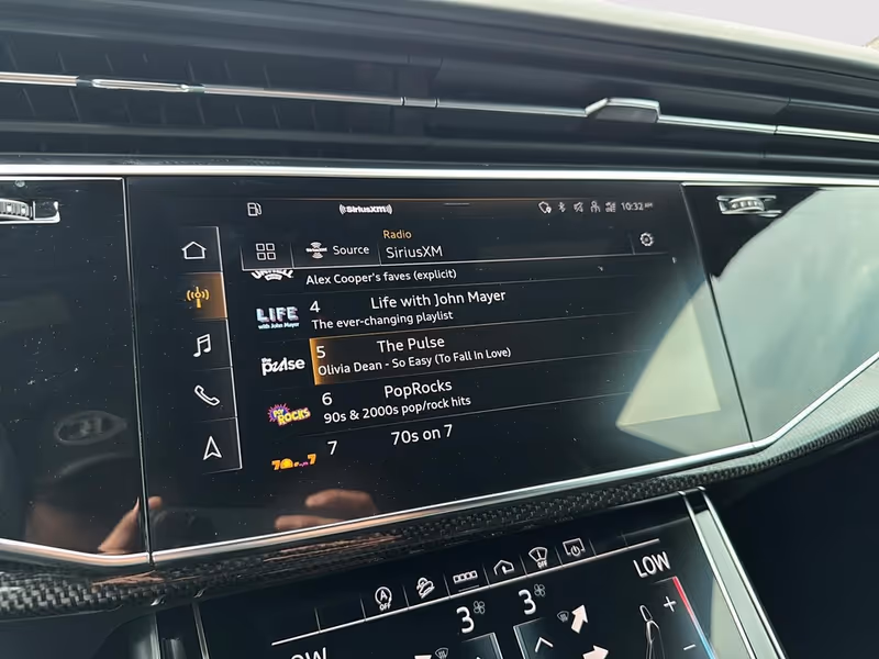2022 Audi SQ8 Premium Plus