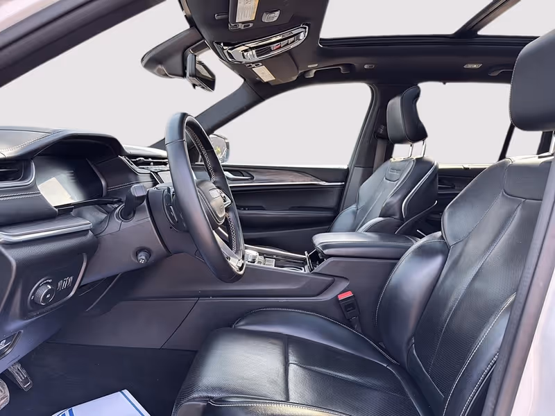 2023 Jeep Grand Cherokee Overland