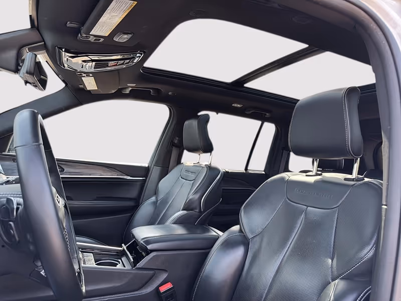 2023 Jeep Grand Cherokee Overland