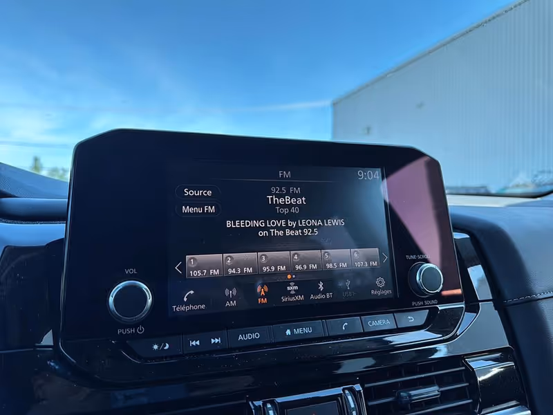 2022 Nissan Pathfinder SV