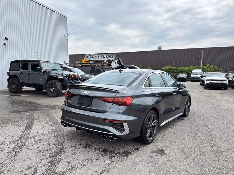 2022 Audi S3 Sedan Komfort