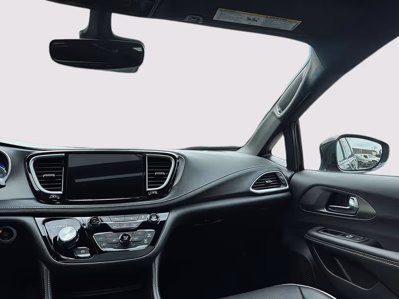 2027 Chrysler Pacifica Limited