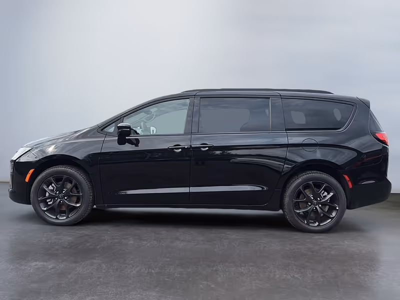 2027 Chrysler Pacifica Limited