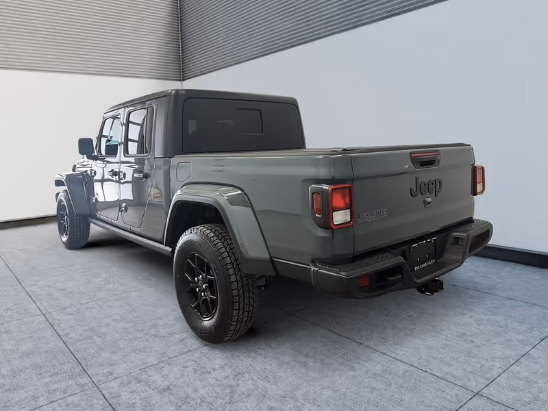 2025 Jeep Gladiator Willys