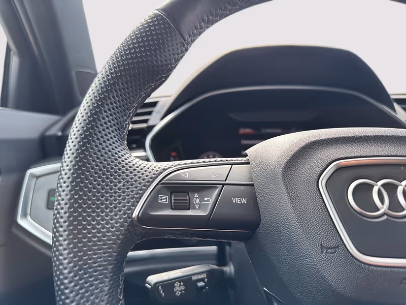 2022 Audi Q3 Technik