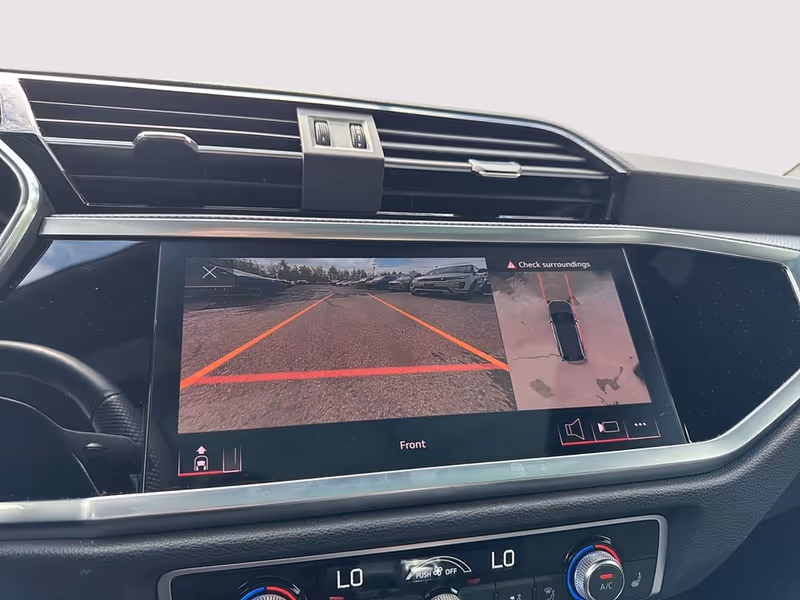 2022 Audi Q3 Technik