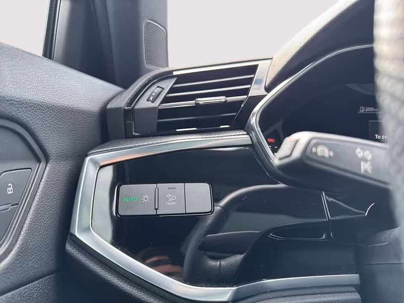 2022 Audi Q3 Technik