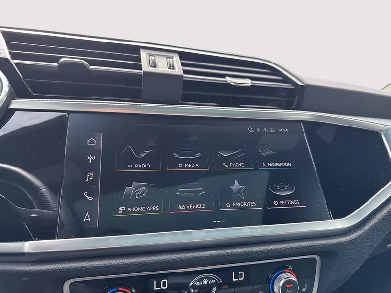 2022 Audi Q3 Technik