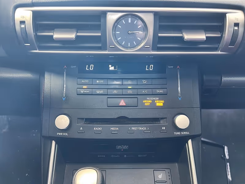 2016 Lexus IS 300 4dr Sdn AWD