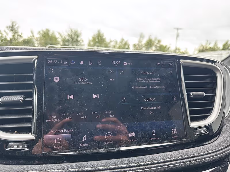 2023 Chrysler Pacifica Hybrid Touring L