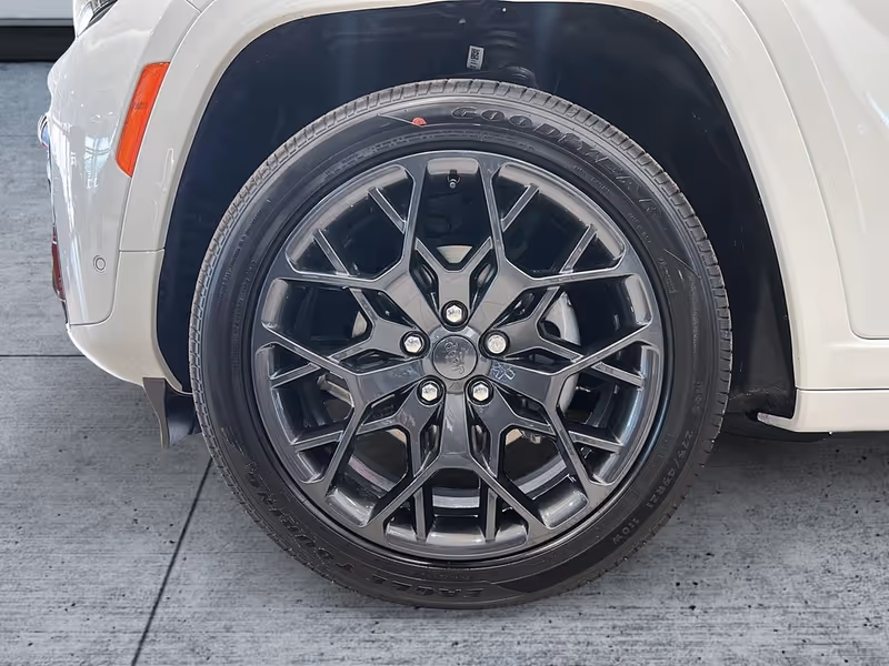 2026 Jeep Grand Cherokee Summit