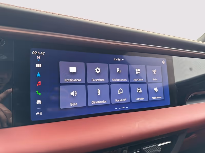 2025 Porsche Macan Electric 4