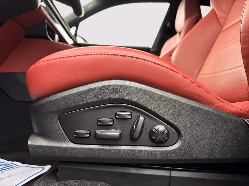 2025 Porsche Macan Electric 4