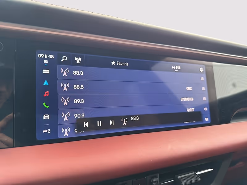 2025 Porsche Macan Electric 4