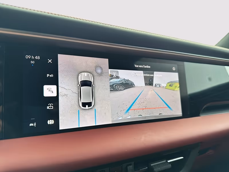 2025 Porsche Macan Electric 4