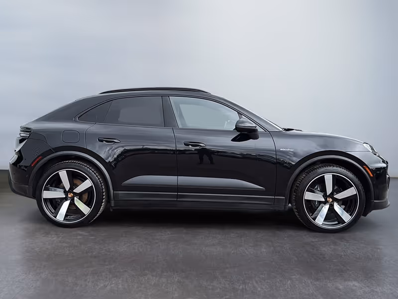2025 Porsche Macan Electric 4