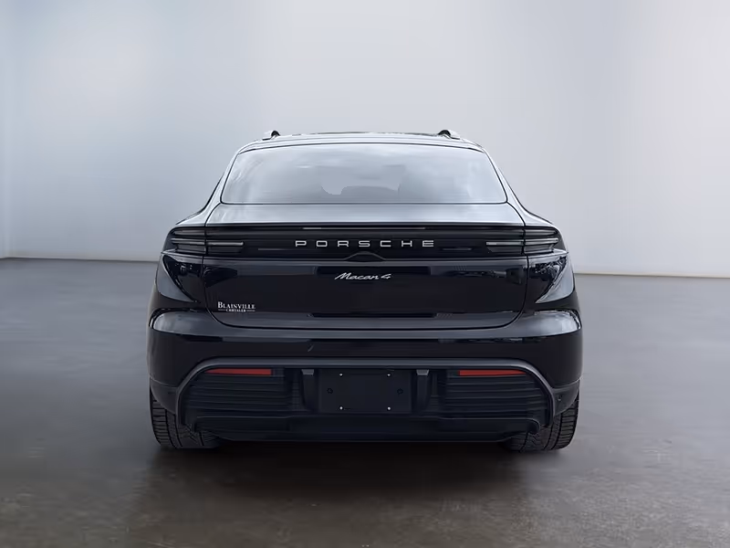 2025 Porsche Macan Electric 4