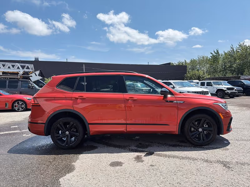 2024 Volkswagen Tiguan Comfortline R-Line Black Edition