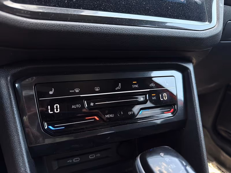 2024 Volkswagen Tiguan Comfortline R-Line Black Edition