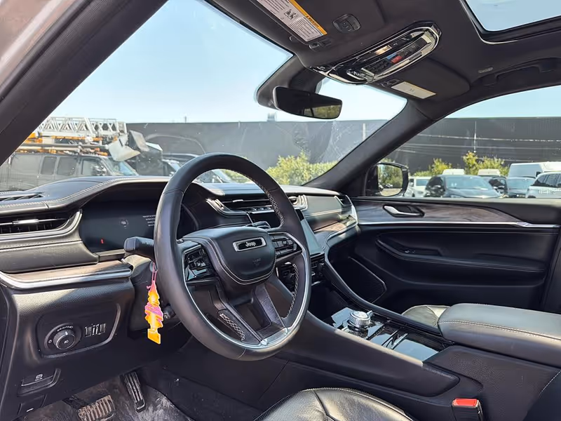 2023 Jeep Grand Cherokee Overland
