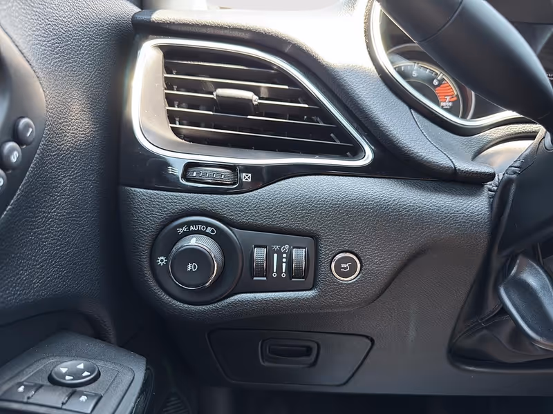 2023 Jeep Cherokee Altitude