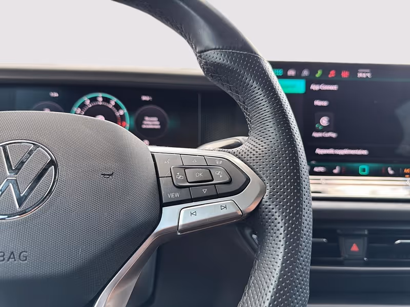 2026 Volkswagen Tiguan Comfortline R-Line Black Edition