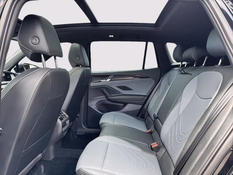 2026 Volkswagen Tiguan Comfortline R-Line Black Edition