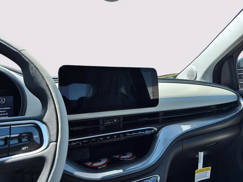 2026 FIAT 500e Icona