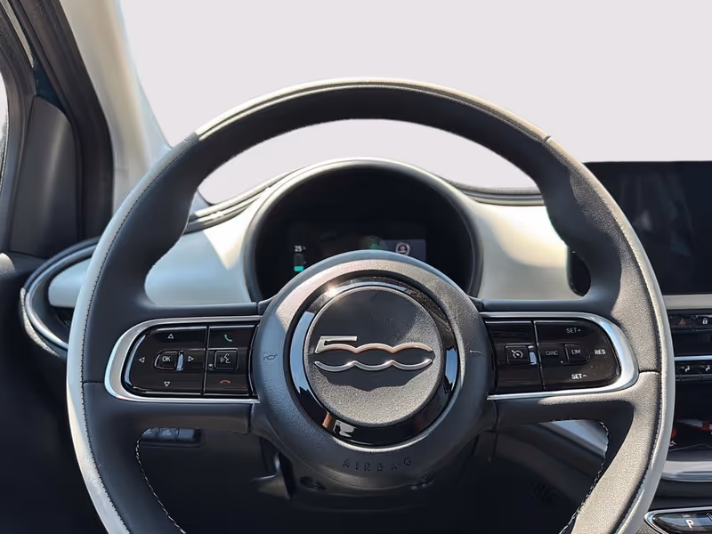2026 FIAT 500e Icona
