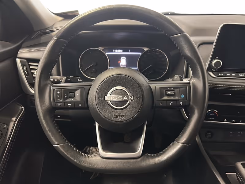 2024 Nissan Rogue SV Moonroof