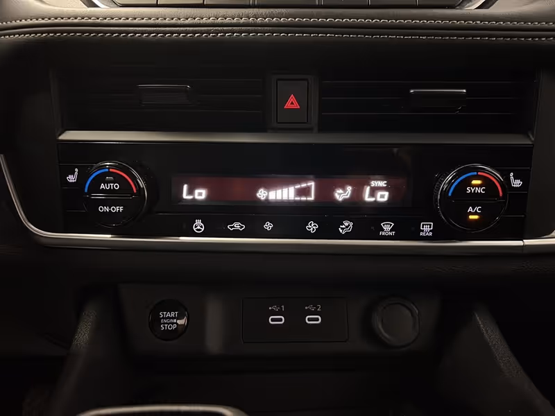 2024 Nissan Rogue SV Moonroof