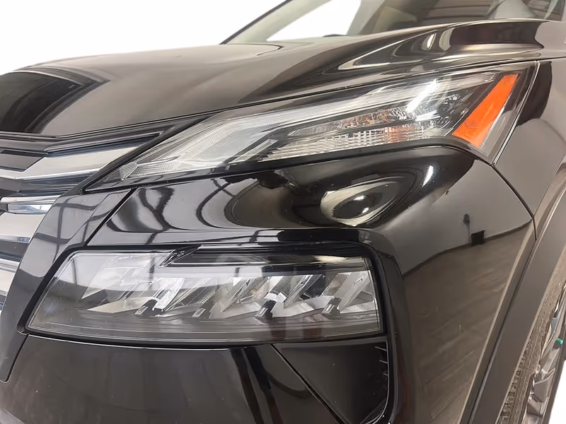 2024 Nissan Rogue SV Moonroof