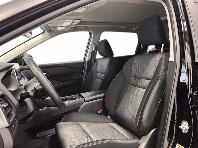 2024 Nissan Rogue SV Moonroof