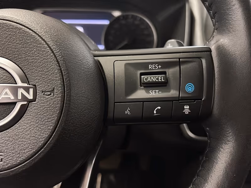 2024 Nissan Rogue SV Moonroof