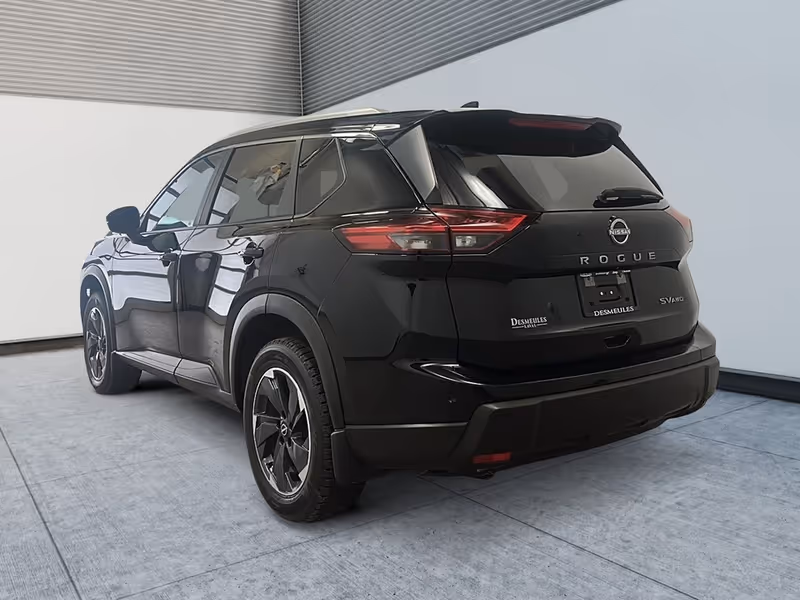 2024 Nissan Rogue SV Moonroof