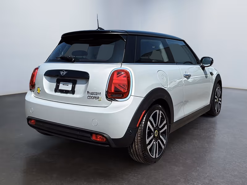 2022 MINI 3 Door Cooper SE
