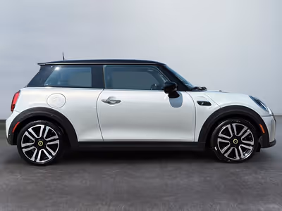 2022 MINI 3 Door Cooper SE