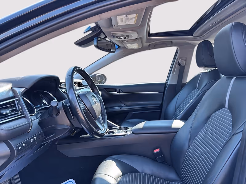 2020 Toyota Camry Hybrid XLE