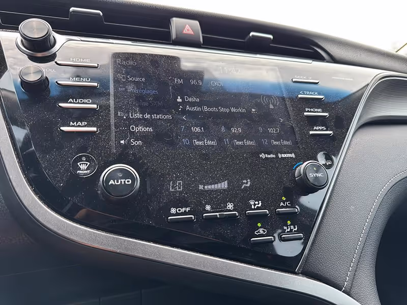 2020 Toyota Camry Hybrid XLE