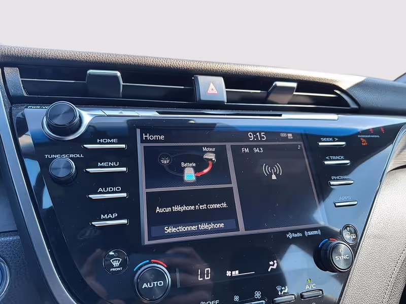 2020 Toyota Camry Hybrid XLE