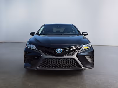 2020 Toyota Camry Hybrid XLE