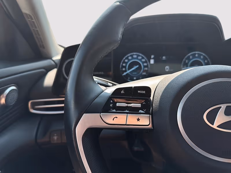 2025 Hyundai Elantra Preferred