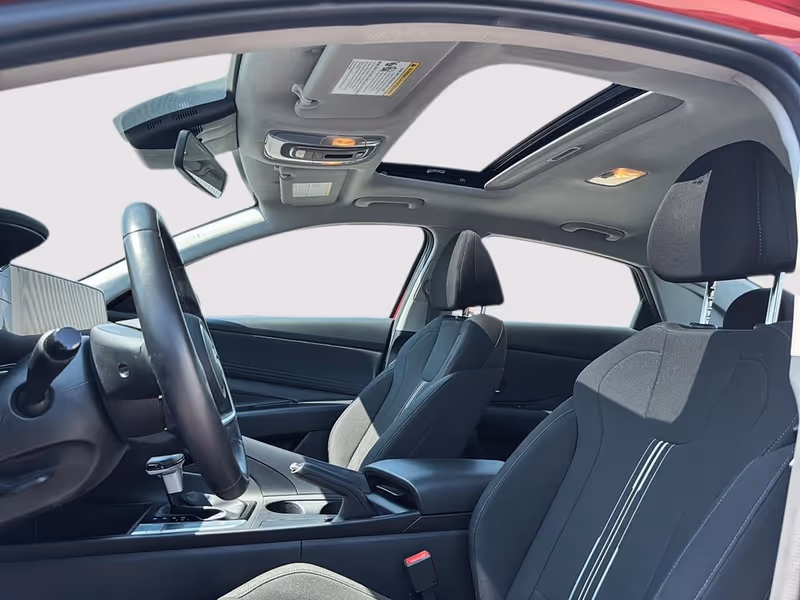 2025 Hyundai Elantra Preferred