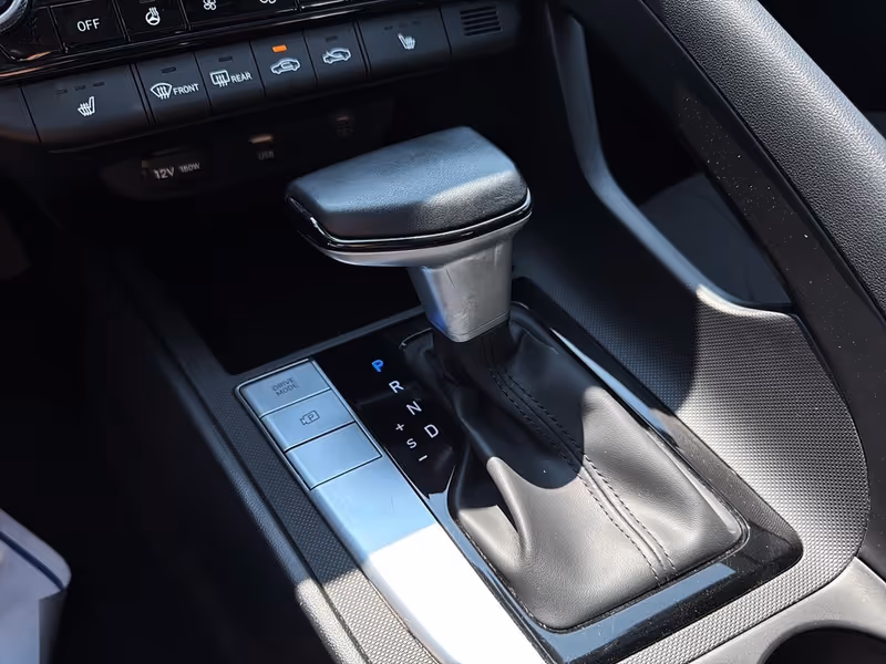 2025 Hyundai Elantra Preferred