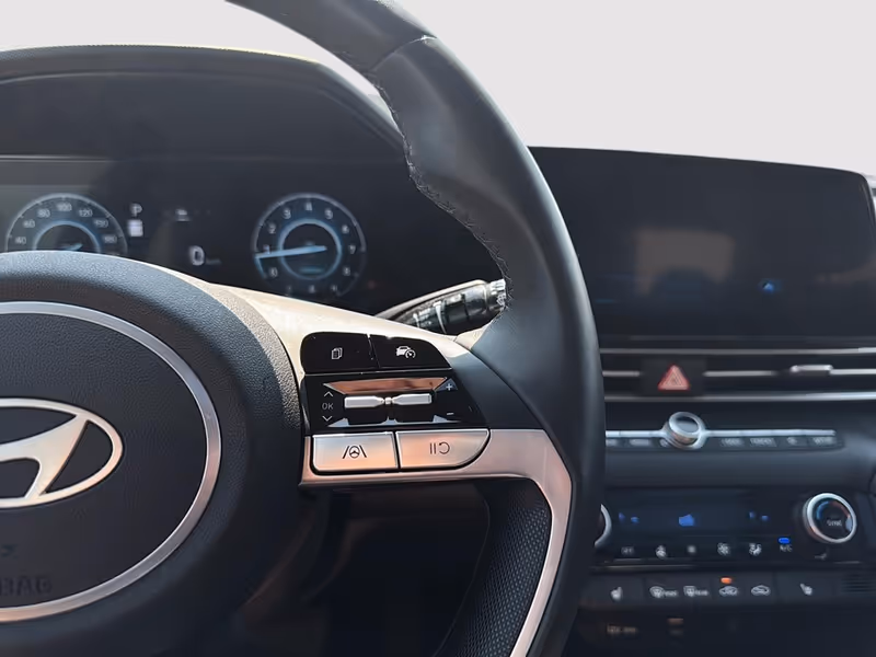 2025 Hyundai Elantra Preferred