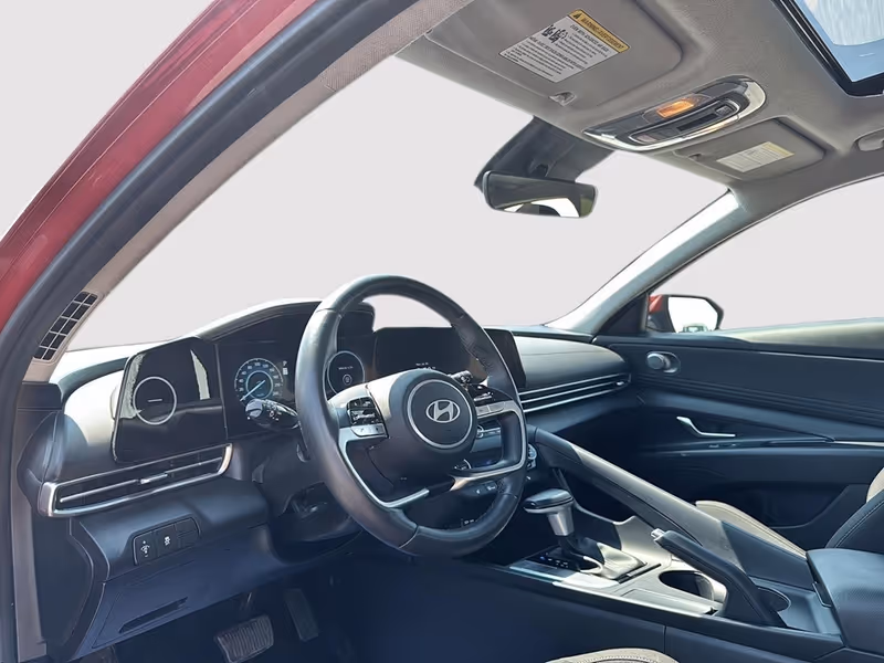 2025 Hyundai Elantra Preferred