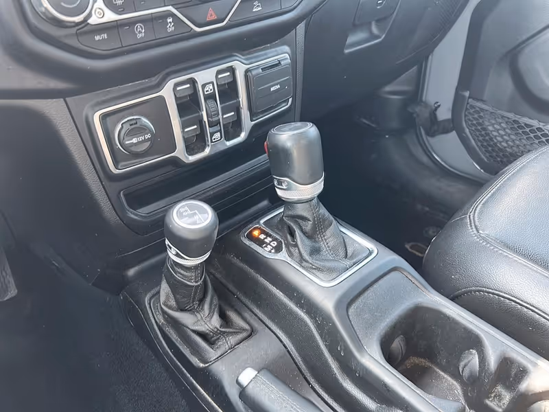 2023 Jeep Wrangler Sahara Altitude