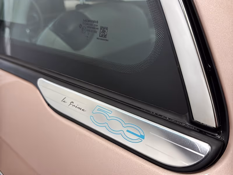 2026 FIAT 500e Pop