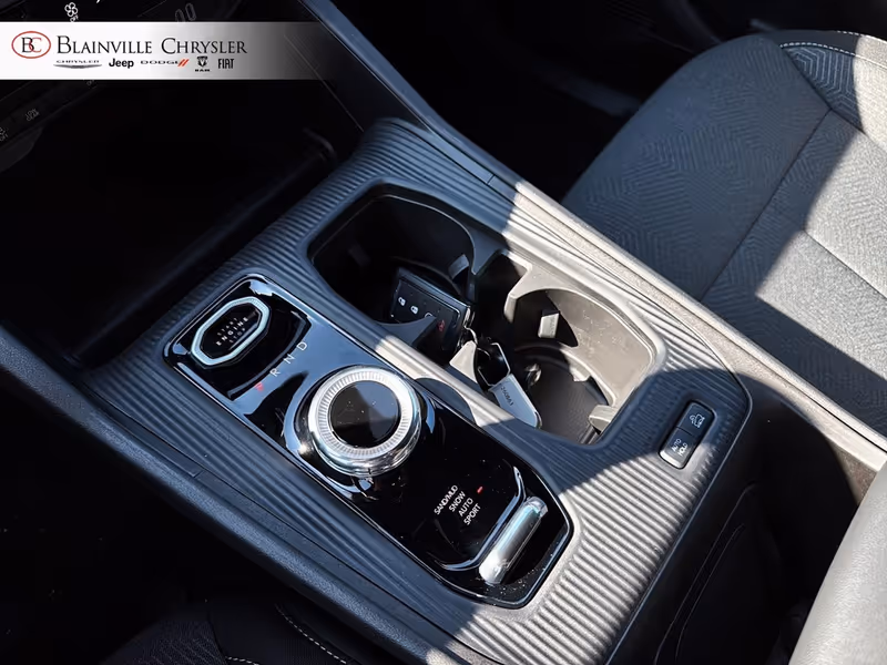 2026 Jeep Cherokee Laredo